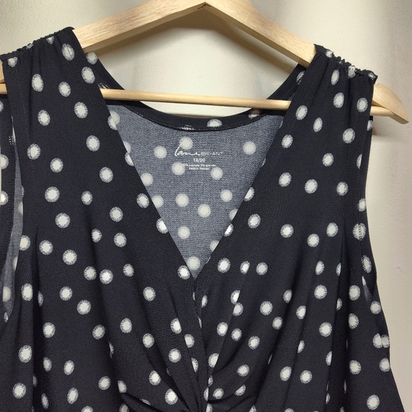 Lane Bryant Top Women Plus Size 18/20 Black White Sleeveless V-Neck Casual - Picture 2 of 7